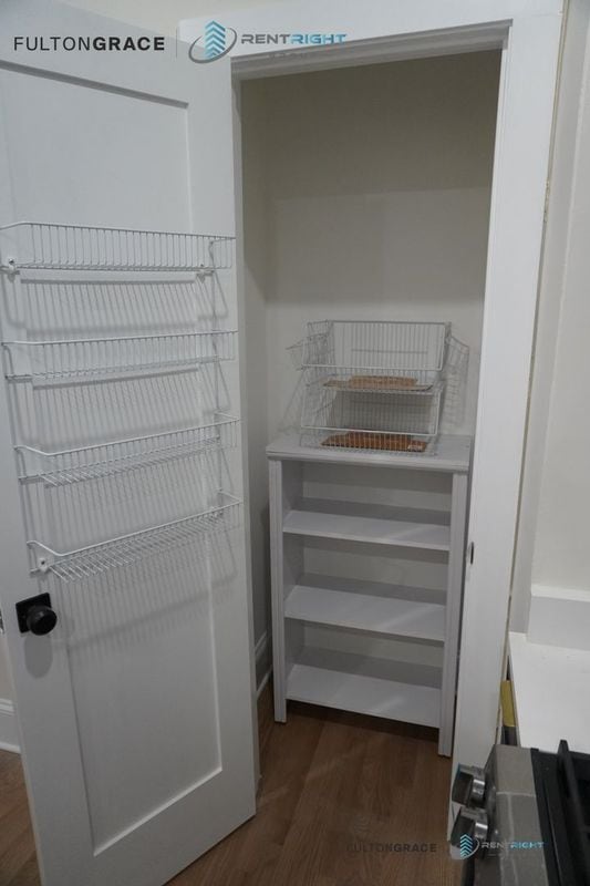 Building Photo - 4636 N Hamilton Ave