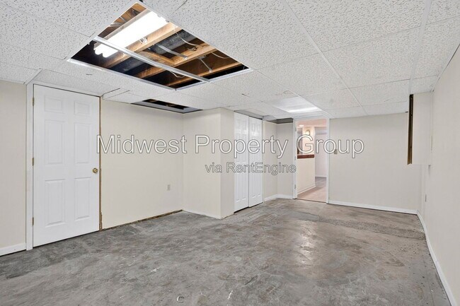 Building Photo - 370 Gerald Ave