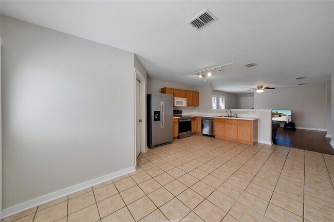 Building Photo - 716 Preston Dr