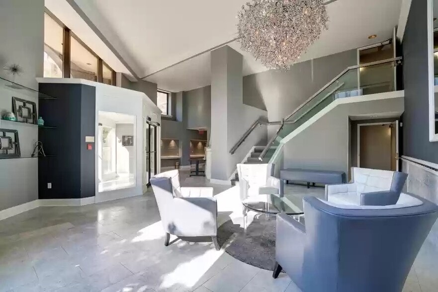 Building Photo - 2111 Wisconsin Ave NW