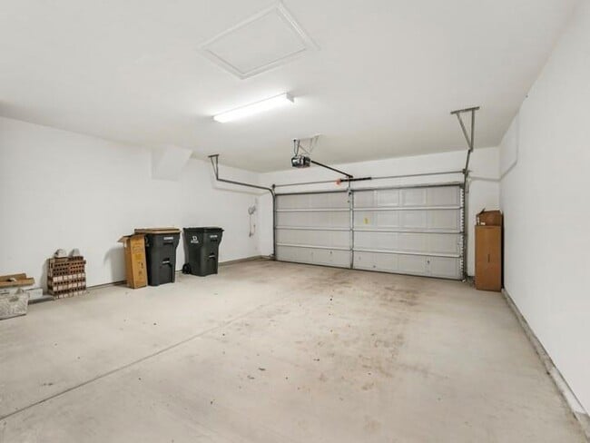 Building Photo - 312 Kitty Hawk Rd