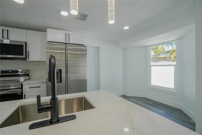 Building Photo - 1797 Birch Dr