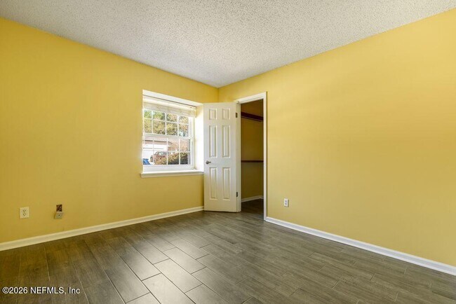 Building Photo - 8066 Le Havre Dr N