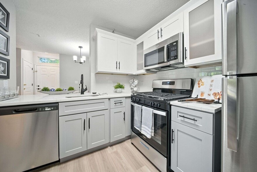 Building Photo - Vista Point Apartments