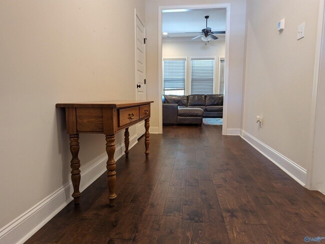 Building Photo - 152 Summer Pointe Ln