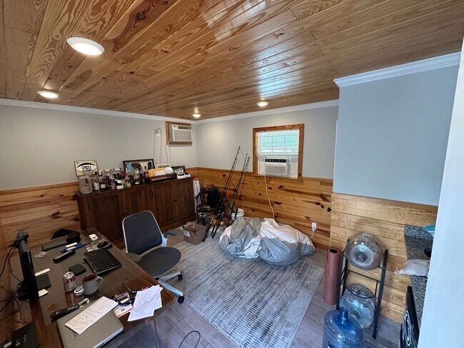 Building Photo - Single Family beauty in Greenville Sound