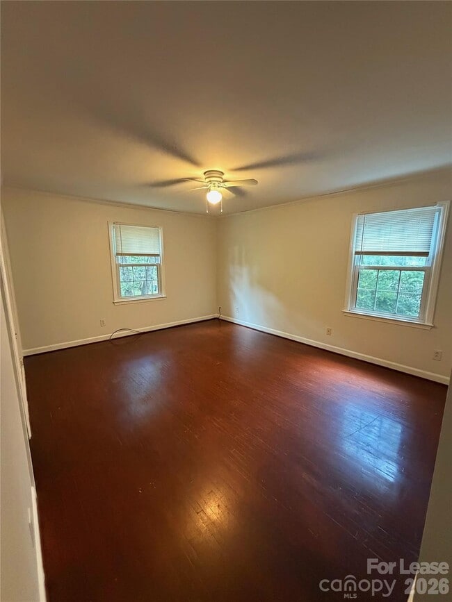 Building Photo - 5016 Vescova Ct