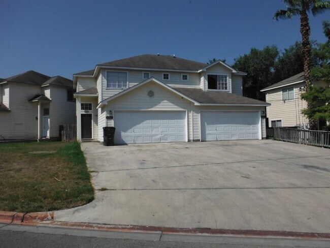 Primary Photo - 806-808 Sagewood Trail