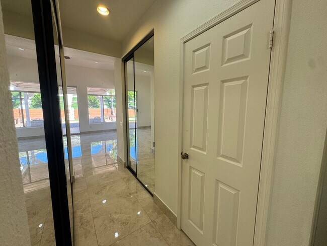 Building Photo - 3450 Rancho Diego Cir