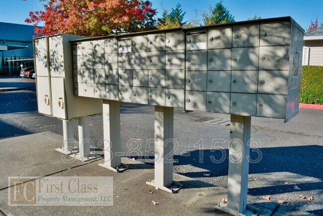 Building Photo - 1255 NW 183rd Ave