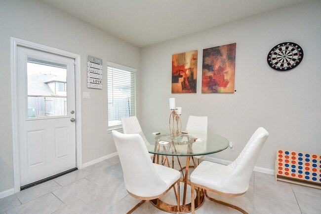 Building Photo - 29623 Juniper Ct