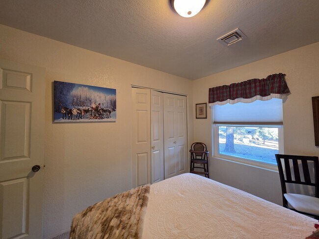 Building Photo - 7507 Tall Pine Dr