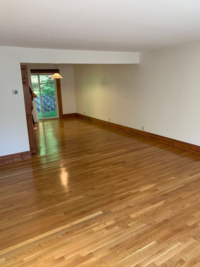 Building Photo - The Bigelow Brook Condo