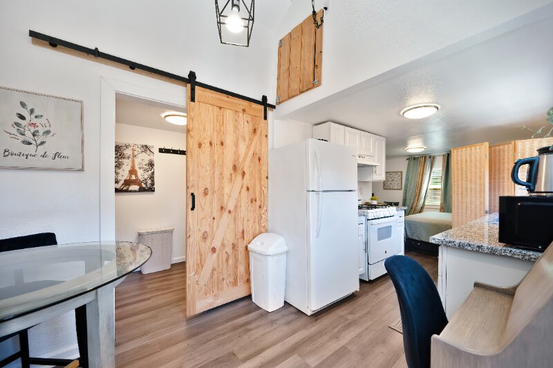 Building Photo - 210A Marshall Ave