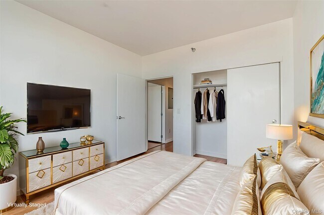 Building Photo - 40-26 College Point Blvd