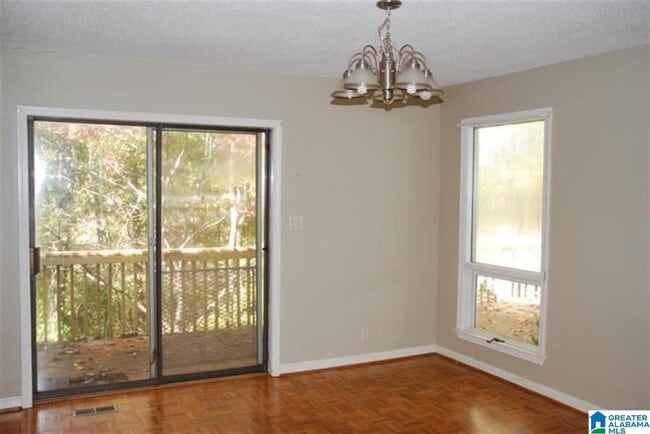 Building Photo - 5136 Selkirk Dr