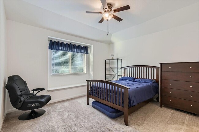 Building Photo - 2225 Sauterne Dr