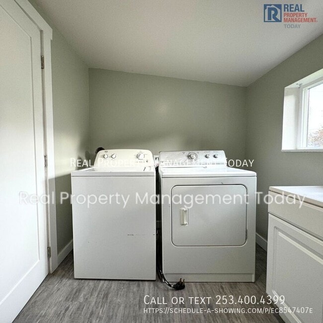 Building Photo - 4614 S Alaska St