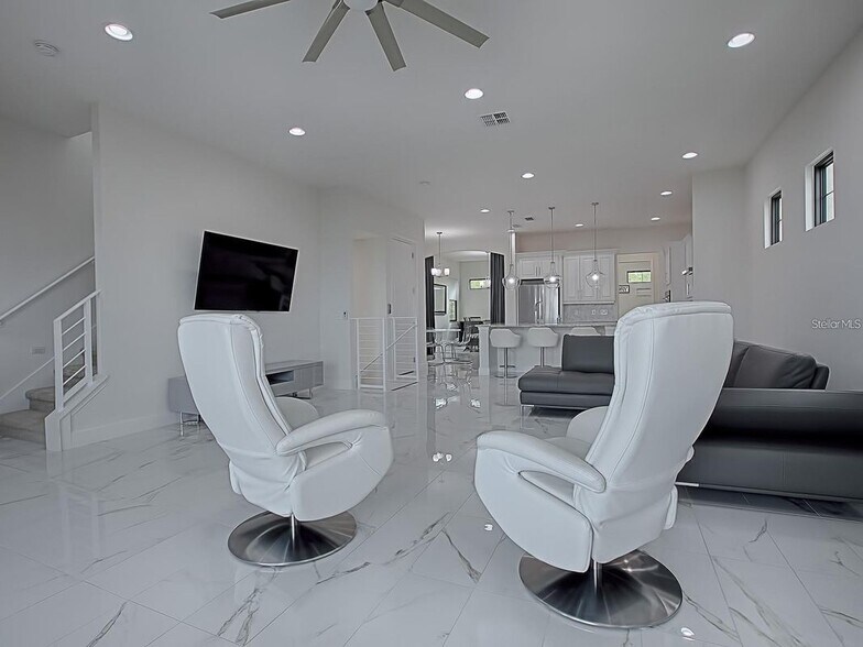 Building Photo - 7661 Toscana Blvd