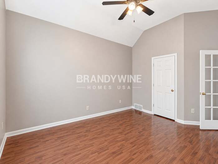 Building Photo - 1475 Far Dr