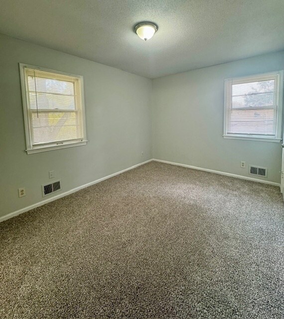 Building Photo - Spacious 3BR 2BA Home w/ Oversized 2-Car Garage + Stainless Kitchen in Raytown