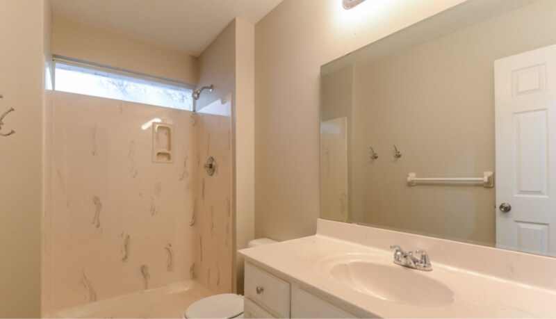 Building Photo - 805 Arlington Glen Dr