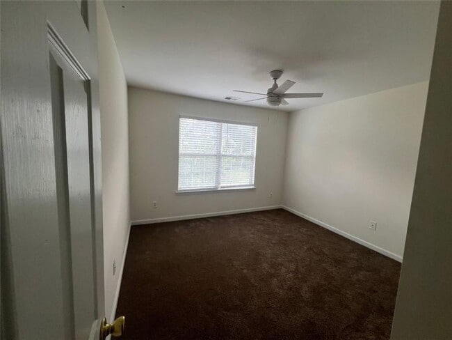 Building Photo - 421 Holland Springs Dr NW