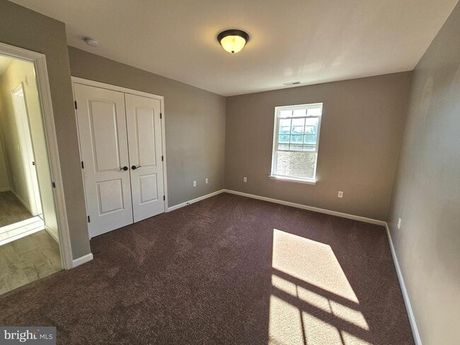 Building Photo - 269 S Marshview Terrace