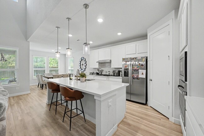Building Photo - 155 Renodes Garden Ln