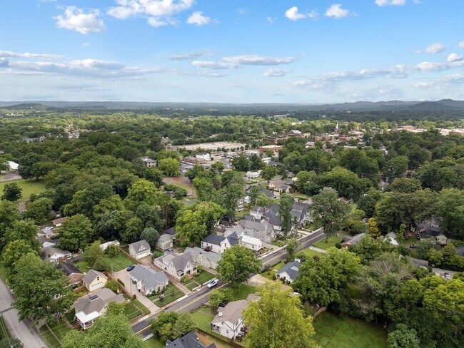 Building Photo - 1226 Adams St