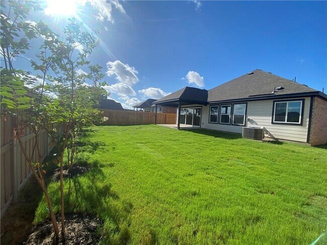 Building Photo - 104 Periwinkle Ln