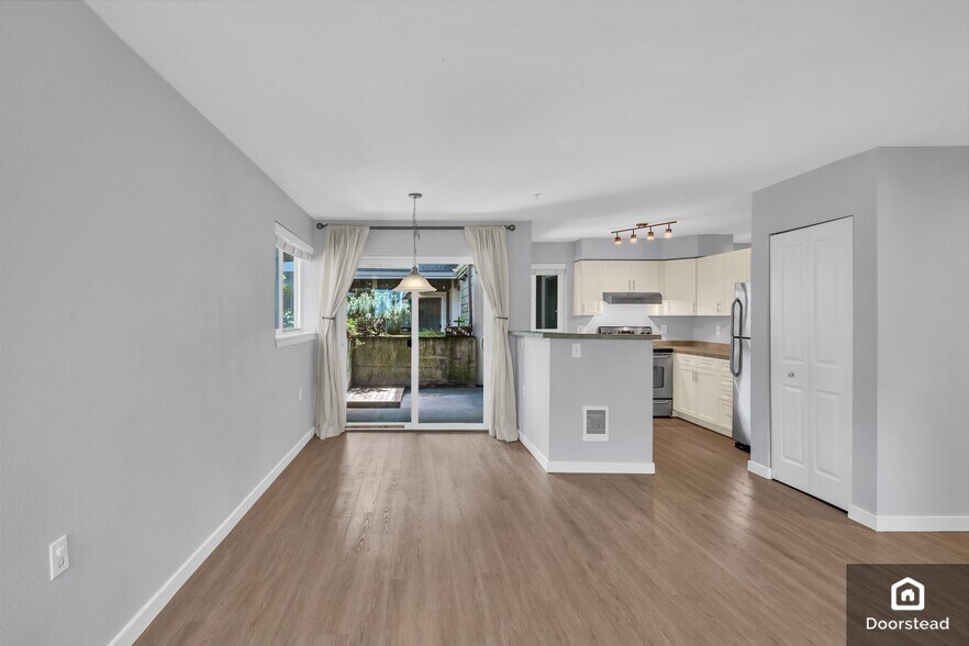 Building Photo - 3908 243rd Pl SE