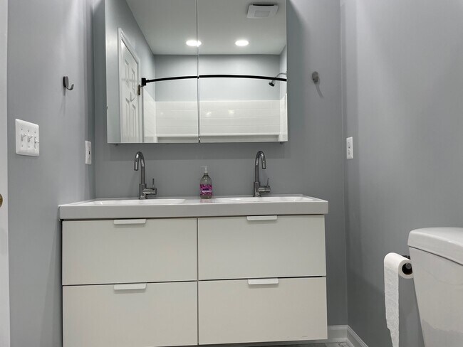 Building Photo - 14369 Newbern Loop