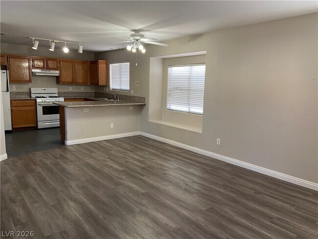 Building Photo - 3603 Penedos Dr