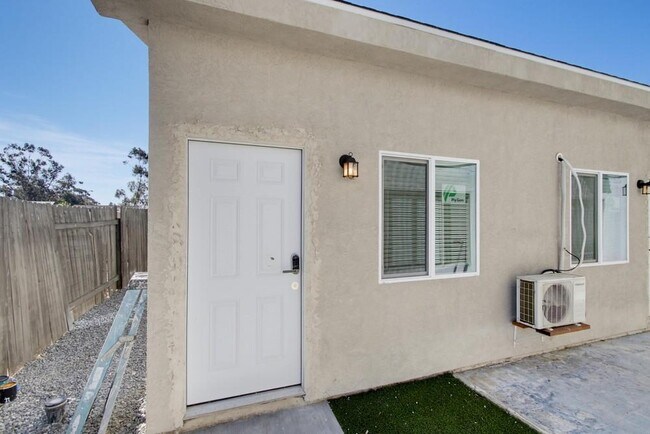 Building Photo - 7997 Montara Ave