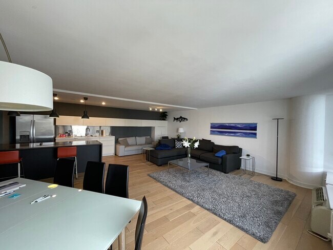 Building Photo - 505 N Lake Shore Dr