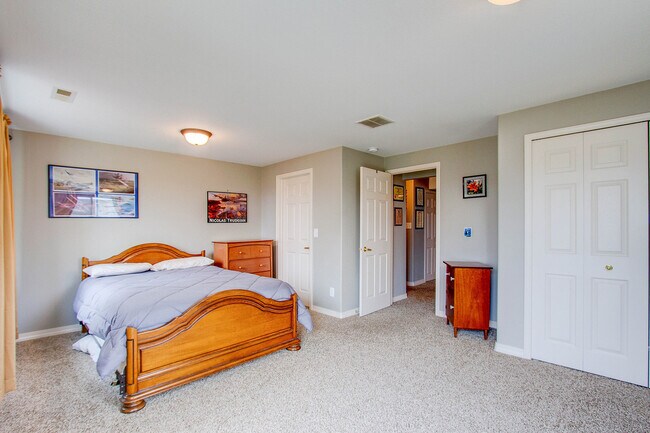 Building Photo - 4038 Pronghorn Meadows Cir
