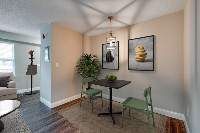 Building Photo - North Creek Crossing