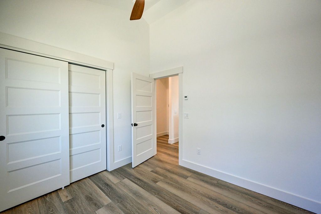Building Photo - 424 Pinon St