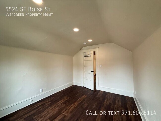 Building Photo - 5524 SE Boise St