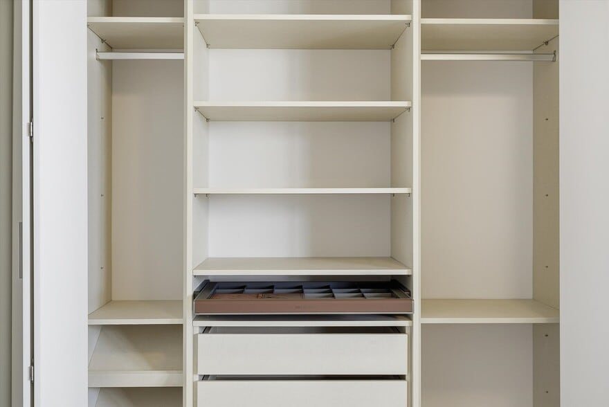 Building Photo - 700 NE 24th St