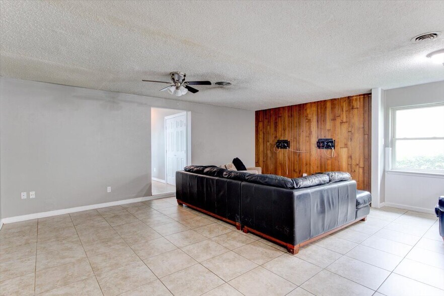 Building Photo - 3558 Winston Rd