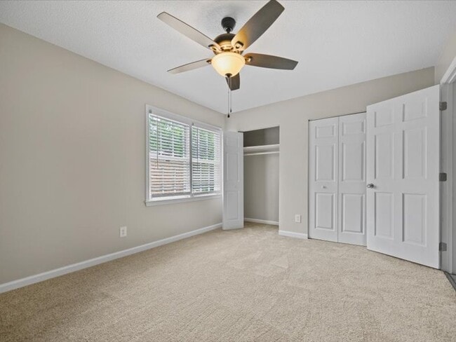 Building Photo - 731 Coventry Ln