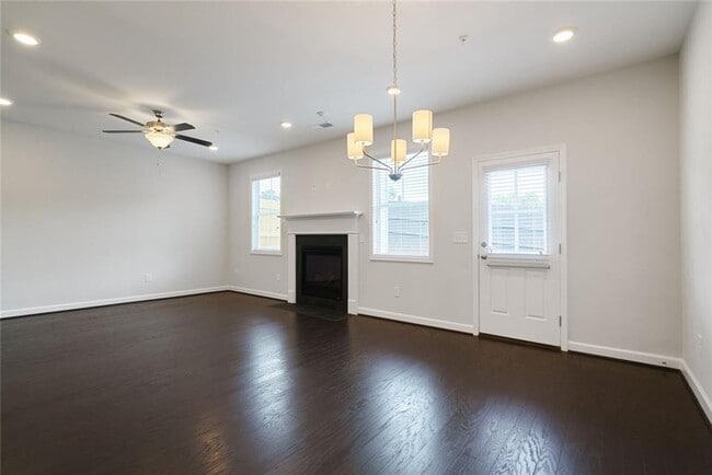 Building Photo - 313 Niles Ct