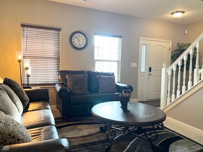 Building Photo - 1694 Wedgewood Pl