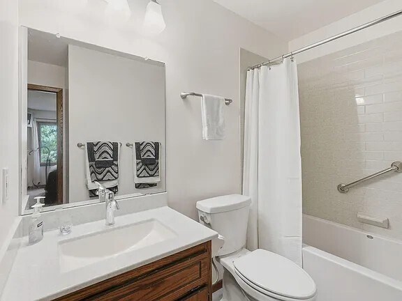 Building Photo - 8349 Sheridan Ave N