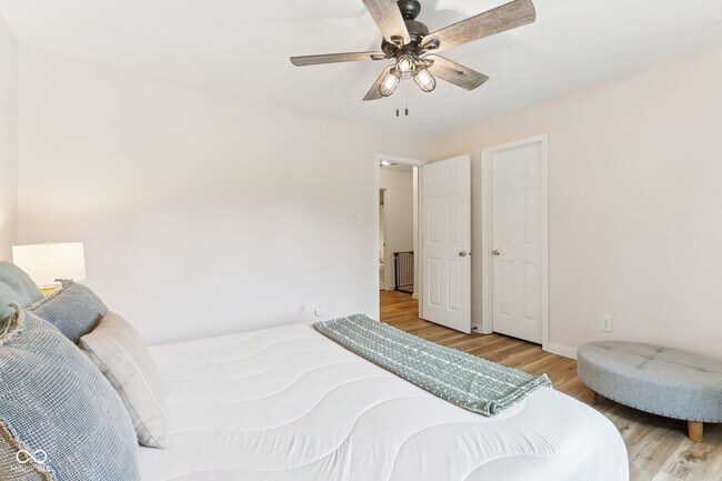 Building Photo - 521 Thornberry Dr