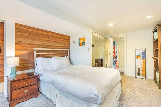 Building Photo - 3Bd/2.5Ba Seattle House