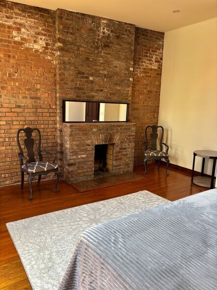 Building Photo - 159 W 121st St