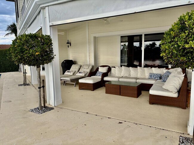 Building Photo - home